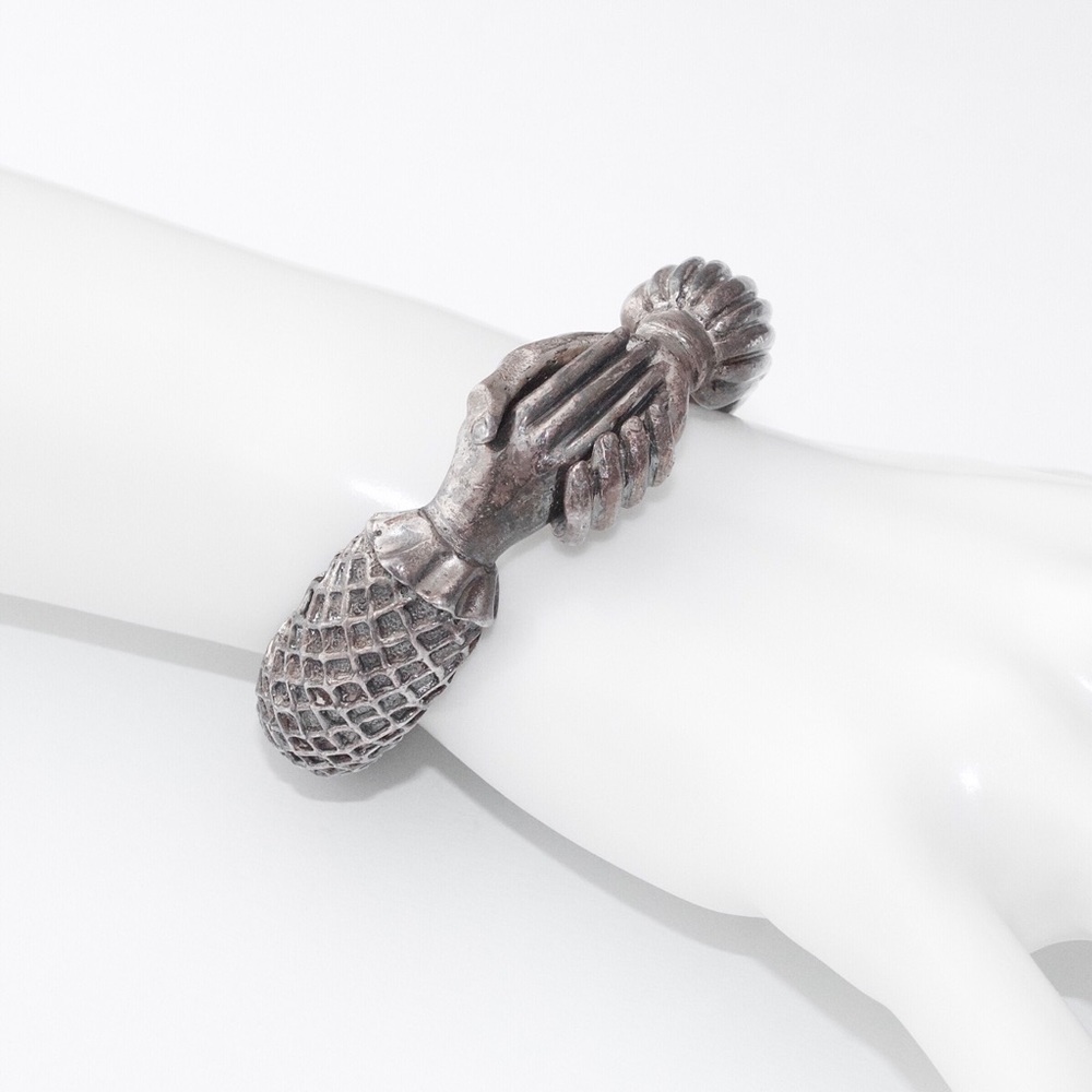 Vintage Diane Love for Trifari Fede Bracelet Silver Plate Clasped Hands 1970s - Picture 9 of 9